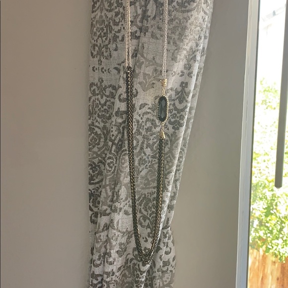 Black/white/Gold toned Necklace - Picture 6 of 8